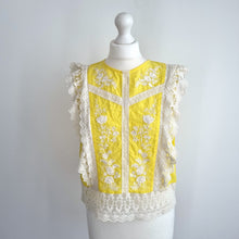 Load image into Gallery viewer, Zara Woman Embroidered Top Yellow Blouse Lace Floral Sleeveless Summer Medium