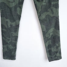Load image into Gallery viewer, Meek Boutique Jeans Joggers Camouflage Print Large Green Stretch Skinny Casual