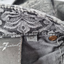 Load image into Gallery viewer, 7 for All Mankind Jeans Damask Print Skinny Grey Mid Rise Stretch Paisley W 29
