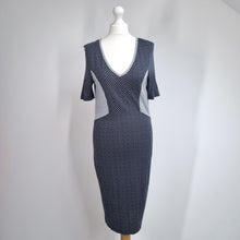 Load image into Gallery viewer, French Connection Wiggle Dress UK 16 Fitted Navy White Ditsy Print Short Sleeves