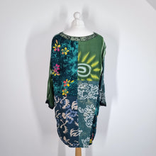 Load image into Gallery viewer, Batik Tunic Blouse Top One Size Green Tie-Dye Indonesia Pockets Long Sleeve Boho