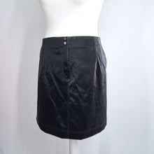 Load image into Gallery viewer, Oliver Bonas Mini Skirt Size 18 NEW Black Faux Snake Leather Pockets Lined Party