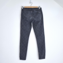 Load image into Gallery viewer, 7 for All Mankind Jeans Damask Print Skinny Grey Mid Rise Stretch Paisley W 29