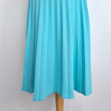 Load image into Gallery viewer, Vintage Butte Knit Skirt Pleated Turquoise Blue Knee Length A Line 70s Fits 8