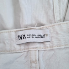 Load image into Gallery viewer, Zara Jeans Off-White UK 14 Kick Flare High Rise Ankle Denim Summer Trousers EU42