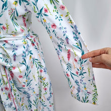Load image into Gallery viewer, Laura Ashley Dressing Gown XL Floral Print Belted Robe Cotton Blend White Pocket