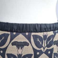 Load image into Gallery viewer, Hoss Intropia Skirt Gold Jacquard A Line Pockets Work Party Above Knee Cotton 10