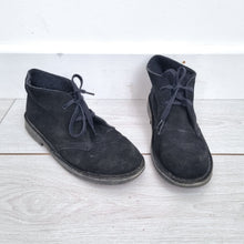 Load image into Gallery viewer, Schuh Suede Desert Boots UK 5 / EU 38 Black Booties Lace Up Lined Chukka Flat
