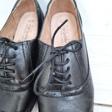 Load image into Gallery viewer, Caravelle Brogues Wide Fit UK 6 Black Leather Lace-Up Shoes EU 39 Comfort Heel