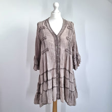 Load image into Gallery viewer, Made in Italy Tunic Top Taupe Brown 100% Cotton Blouse Button One Size Tiered