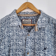 Load image into Gallery viewer, Mantaray Mens Shirt Floral Print XXL Navy Blue White Casual Hawaiian Long Sleeve