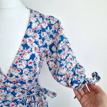 Load image into Gallery viewer, Zara Wrap Dress Mini Floral Print Poppy Blue Red Bows Lined Casual Cotton XS