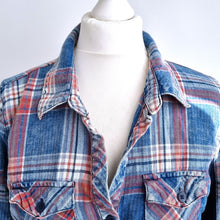 Load image into Gallery viewer, Ci Sono Plaid Shirt Size Large Check Denim Contrast Panels Cotton Fitted Women