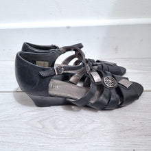 Load image into Gallery viewer, Hotter Surabaya Wedge Sandals UK 6 Black Leather Comfort Gladiador Fishermen