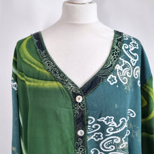 Load image into Gallery viewer, Batik Tunic Blouse Top One Size Green Tie-Dye Indonesia Pockets Long Sleeve Boho