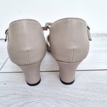Load image into Gallery viewer, Lindy Bop Shoes T-Bar Heels UK 6 EU 39 Beige Classic Court Retro Party 50s Strap