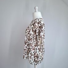 Load image into Gallery viewer, Next Leopard Print Blouse 24 Linen Blend Knitted Cream Short Sleeve Top Animal