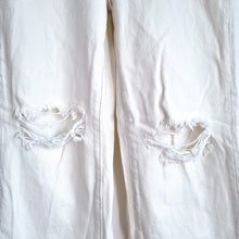 Load image into Gallery viewer, We The Free People Jeans Ripped Off-White Ankle W26 Wide Leg Button High Rise