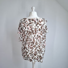 Load image into Gallery viewer, Next Leopard Print Blouse 24 Linen Blend Knitted Cream Short Sleeve Top Animal