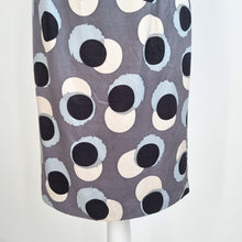 Load image into Gallery viewer, Boden Grey Silk Blend Knee Length Dress UK 8 Polka Dot Cap Sleeve Belted Shift