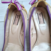 Load image into Gallery viewer, Vic Suede Peep Toe Court Shoes EU 36 UK 3 Made in Italy Beige Purple Bow Heels