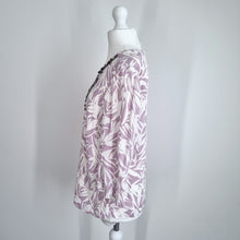Load image into Gallery viewer, Boden Embellished Beaded Blouse UK 8 Lilac Purple Floral Viscose Top Work Lined