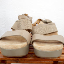 Load image into Gallery viewer, Clarks Real Leather Brown Tan Sandals Wedge Platforms Crocodile Straps Shoes UK 7.5