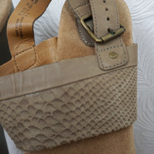 Load image into Gallery viewer, Clarks Real Leather Brown Tan Sandals Wedge Platforms Crocodile Straps Shoes UK 7.5