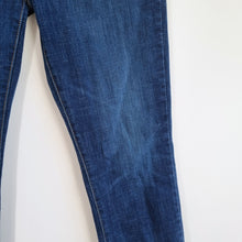 Load image into Gallery viewer, Levi&#39;s Shaping Straight Jeans W 31 Ladies 314 Dark Blue Mid Rise Stretch Denim
