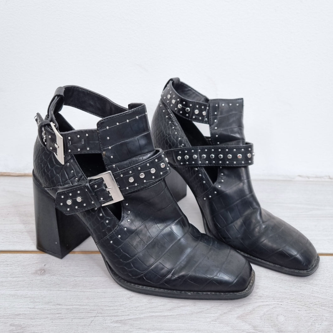 Zara Boots Buckles Studded Ankle Black Faux Crocodile Leather Cutout UK 7 EU 40