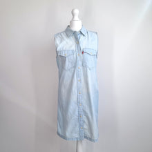 Load image into Gallery viewer, Levi&#39;s Denim Dress Sleeveless Shirt Light Blue Wash Mini Button Down Size XS
