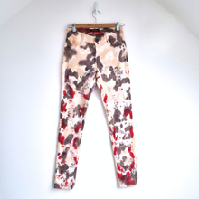 Load image into Gallery viewer, James Jeans Twiggy Skinny  Size 26 Abstract Tie-Dye Print Designer Stretch
