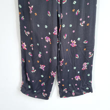 Load image into Gallery viewer, &amp; Other Stories Trousers Black Floral Print Wide Leg High Rise Dress Pants 6
