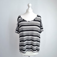 Load image into Gallery viewer, Kew 100%  Linen Top Black White Striped Size XL Slouchy T-shirt Casual Breton
