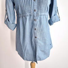 Load image into Gallery viewer, Mudd &amp; Water Denim Shirt UK 12 Blue Chambray Pintuck Button Front Long Sleeves
