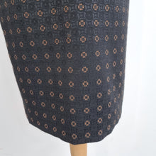 Load image into Gallery viewer, Max Mara Pencil Skirt Midi Jacquard Studio Black Floral Lined Work Smart 12
