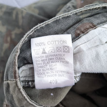 Load image into Gallery viewer, Airwalk Shorts Camouflage Print Cargo Men&#39;s Khaki Green 100% Cotton Bermuda XL

