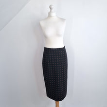 Load image into Gallery viewer, Max Mara Pencil Skirt Midi Jacquard Studio Black Floral Lined Work Smart 12
