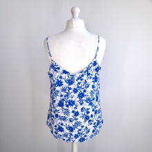 Load image into Gallery viewer, M&amp;S Pure Linen Cami Top UK 20 Floral Print Blue White Summer Vest Tank Cruise
