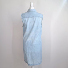 Load image into Gallery viewer, Levi&#39;s Denim Dress Sleeveless Shirt Light Blue Wash Mini Button Down Size XS
