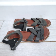 Load image into Gallery viewer, TOMS Women’s Flat Sandals UK 3 EU 34.5 Black Leather Upper Fishermen Summer
