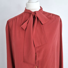 Load image into Gallery viewer, Vintage Aquascutum Blouse Maroon Pussy Bow Tie Red 70s 80s Shirt 38&#39;&#39; UK 14
