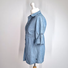 Load image into Gallery viewer, Mudd &amp; Water Denim Shirt UK 12 Blue Chambray Pintuck Button Front Long Sleeves

