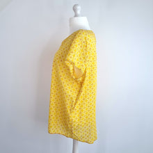 Load image into Gallery viewer, NEW White Stuff Top Yellow Blouse 100% Organic Cotton Pattern Short Sleeves 20
