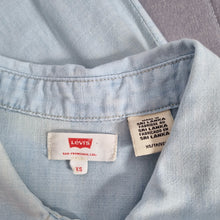Load image into Gallery viewer, Levi&#39;s Denim Dress Sleeveless Shirt Light Blue Wash Mini Button Down Size XS
