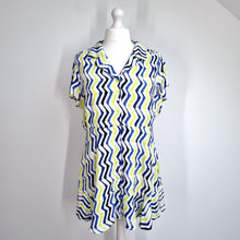 Load image into Gallery viewer, M&amp;S Mini Tunic Dress Size 20 Petite Button Down Smock Zigzag Print Viscose
