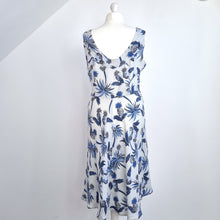 Load image into Gallery viewer, Brora Dress 100% Linen Floral Print A Line Sleeveless Blue Grey Casual Knee 18
