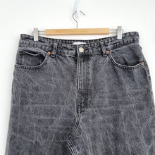 Load image into Gallery viewer, Zara Jeans Straight Leg Black Acid Wash Stonewashed Wide High Rise Denim 18
