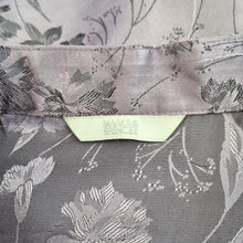 Load image into Gallery viewer, M&amp;S Satin Blouse Chinese Qipao Jacquard Lilac Top Short Sleeve Mock Neck Size 22

