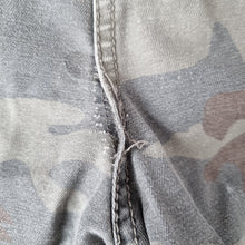 Load image into Gallery viewer, Airwalk Shorts Camouflage Print Cargo Men&#39;s Khaki Green 100% Cotton Bermuda XL
